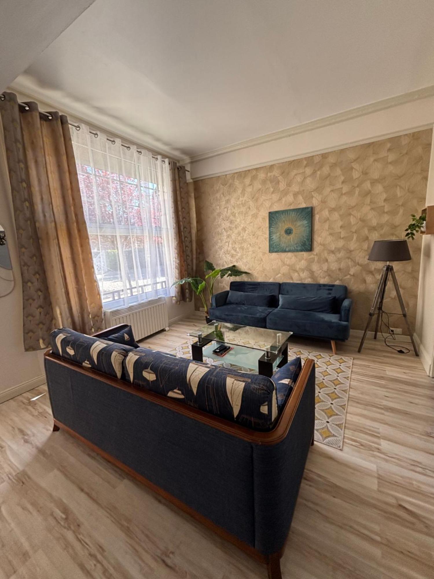 Appartement Elegant Au Coeur De Кабур Экстерьер фото